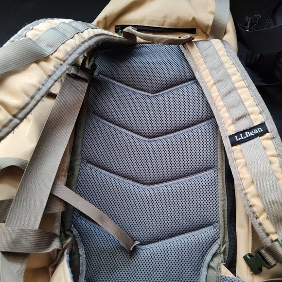 Stylish L.L.Bean Backpack & Fanny Pack Bundle Continental – Perfect for Everyday - Picture 9 of 10